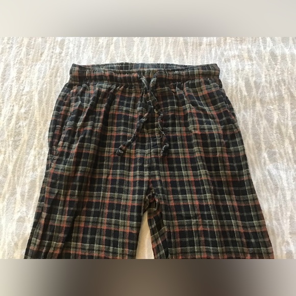 ✨✨ Black/Green/Orange Flannel PJ Pants ✨✨ - Picture 2 of 4